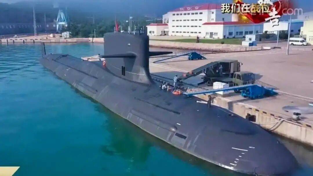 中国核潜艇突然爆兵！发生了什么？